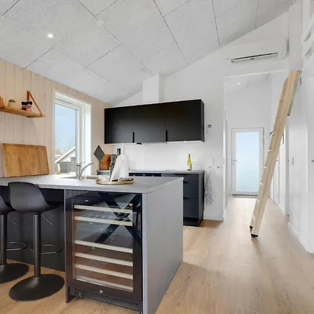 In With 3 Bedrooms, Sauna And Wifi *