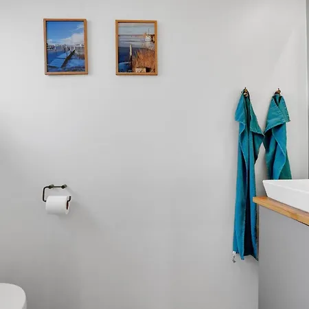 In With 3 Bedrooms, Sauna And Wifi بيت للعطل *