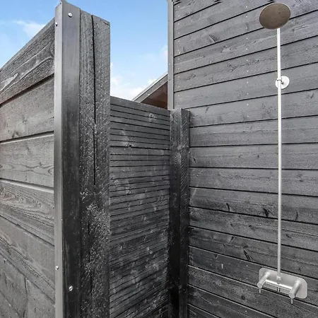 In With 3 Bedrooms, Sauna And Wifi بيت للعطل