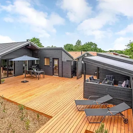 In With 3 Bedrooms, Sauna And Wifi *